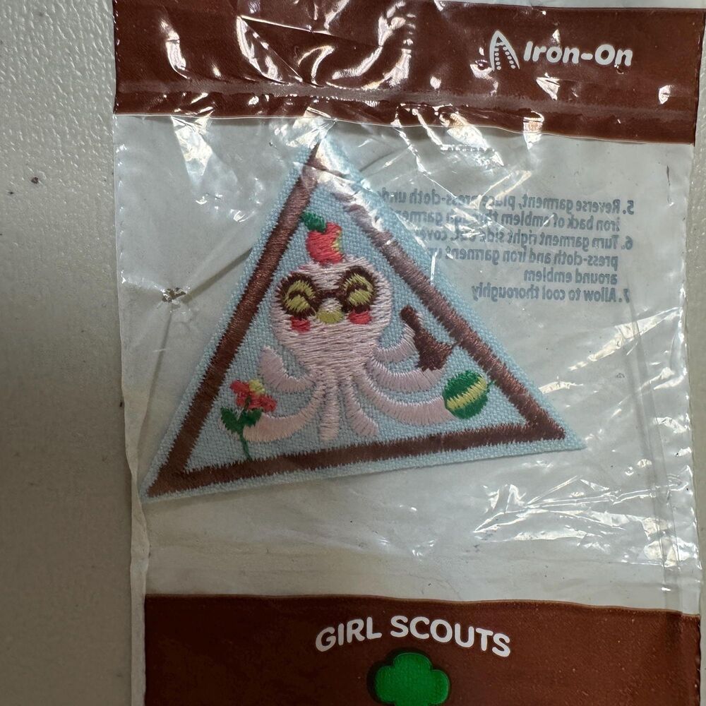 NWT Girl Scouts Brownie Senses Badge Patch Award Iron On Legacy Troop Triangle